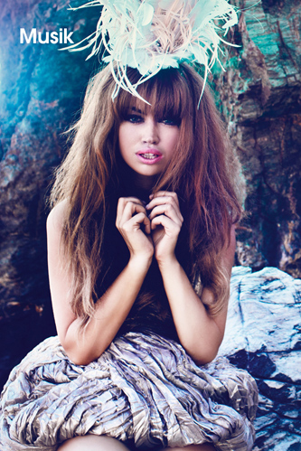imagesportal / Musik / Aura Dione / Images Portal